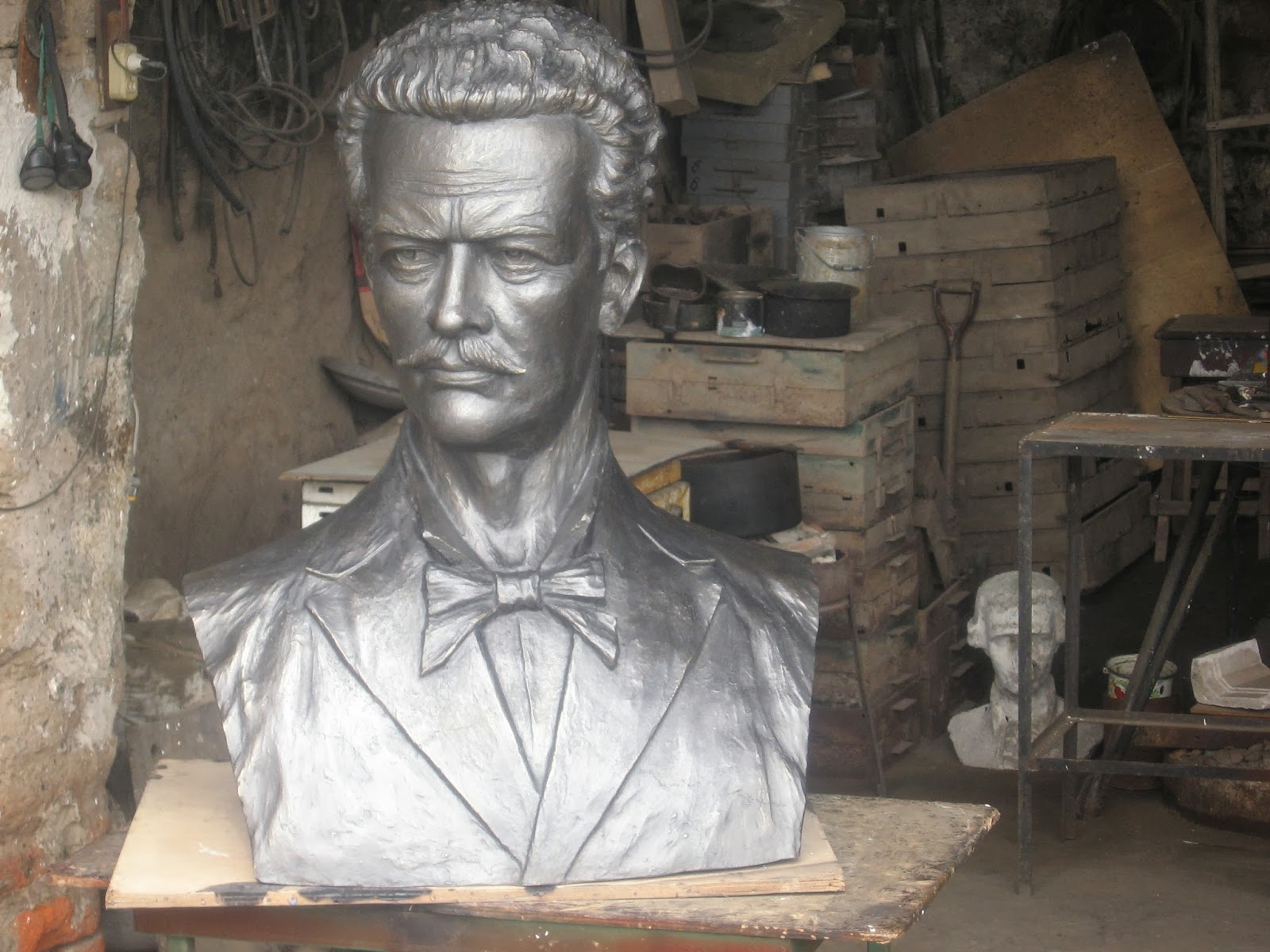 Arte en Bronce Juan Montalvo