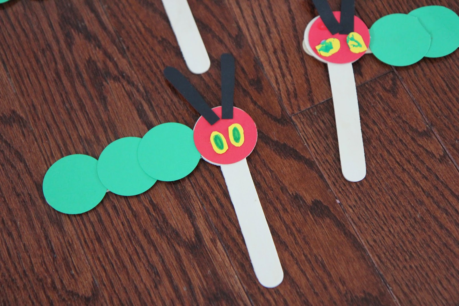 Toddler Approved! Very Hungry Caterpillar Puppet