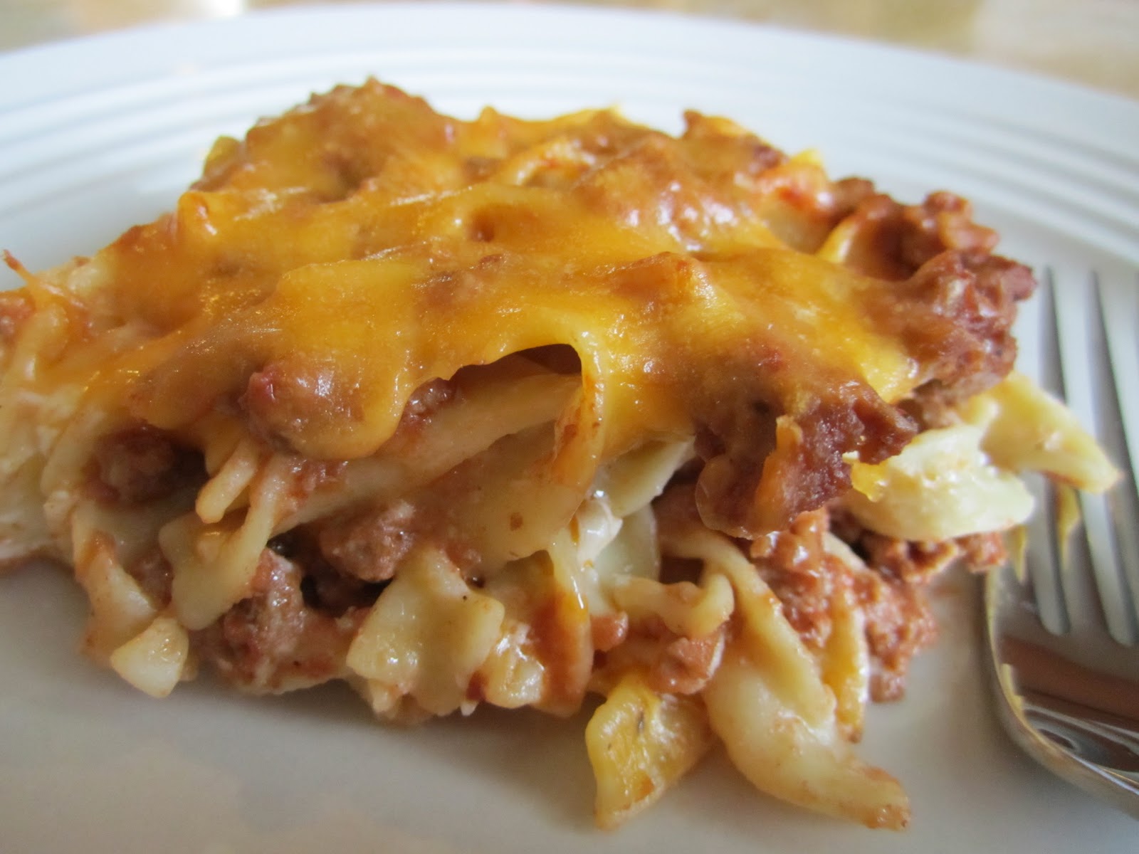 Time For Supper! Beefy Sour Cream Noodle Bake