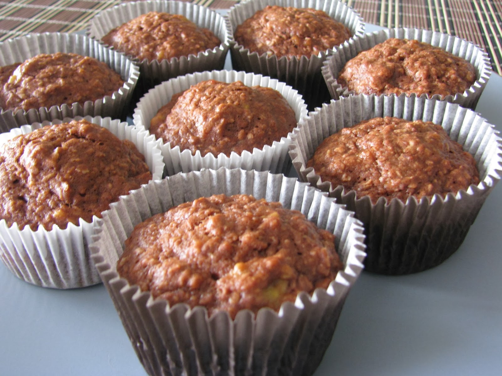 É Mamão com Açúcar Muffin vegano de banana