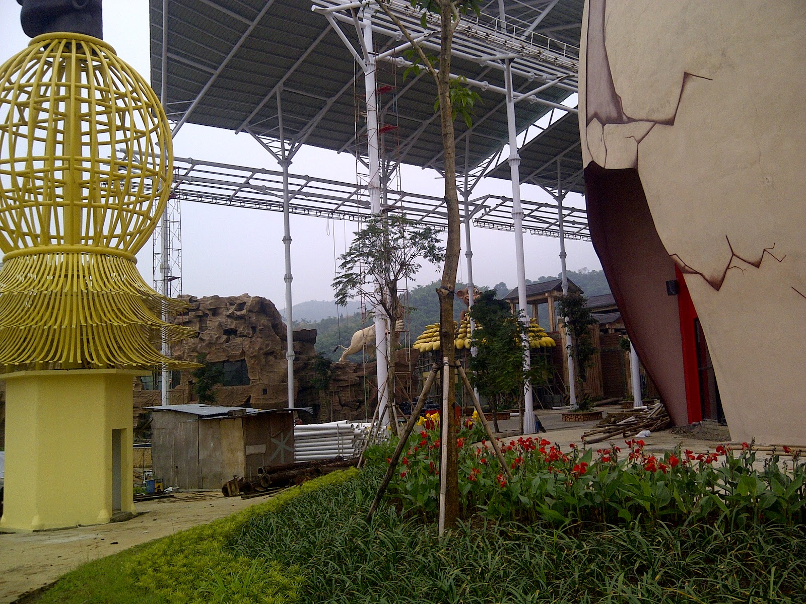 Jajan Jalan-jalan Jelajah dan Jualan: JUNGLE LAND SENTUL ...