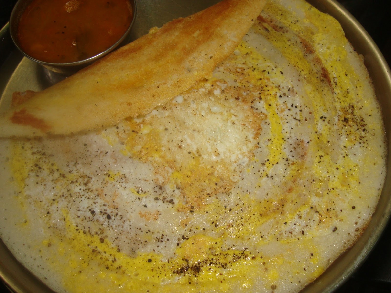 En Samayal Ulagham Egg Dosa