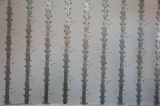 measuring is important when pandpainting wallpaper