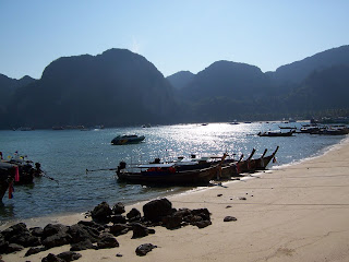 (Thailand) - Ton Sai Bay, Phi Phi islands