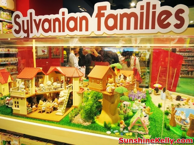 Hamleys Toy Shop In Malaysia , hamleys, toys store, toys, hamleys bear