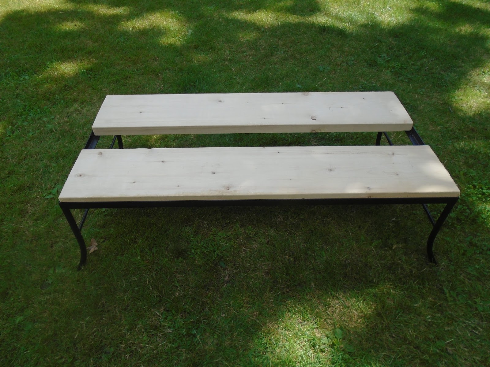 simply vintageous...by Suzan DIY OUTDOOR COFFEE TABLE