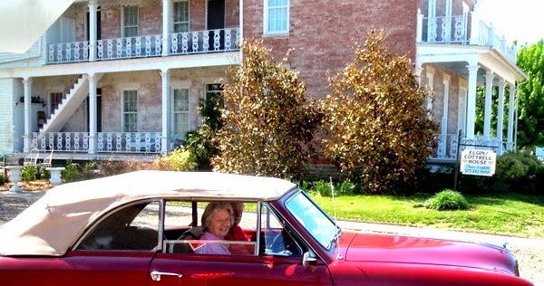 My Old Historic House: St. Louis Antique Car Club Takes a Tour!