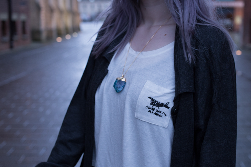 crystal turquoise gold necklace brandy melville crop top slogan t shirt outfit dr martens