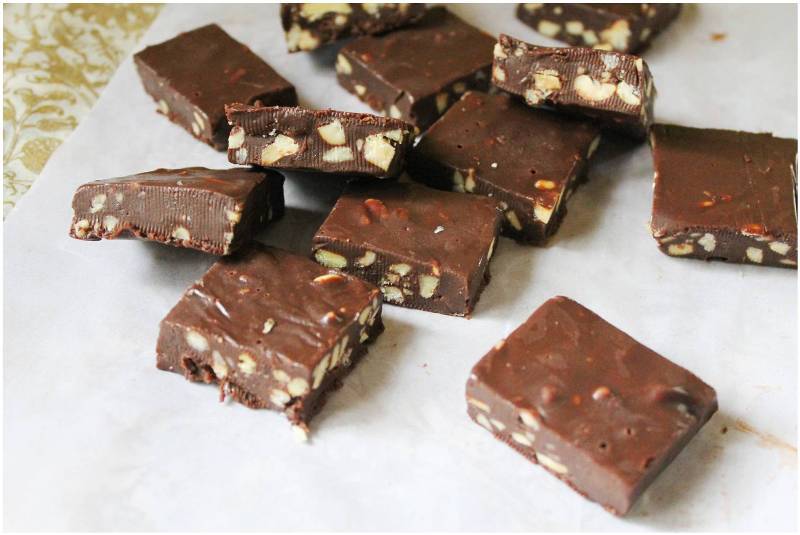 Baker in Disguise Chocolate Cashew Fudge