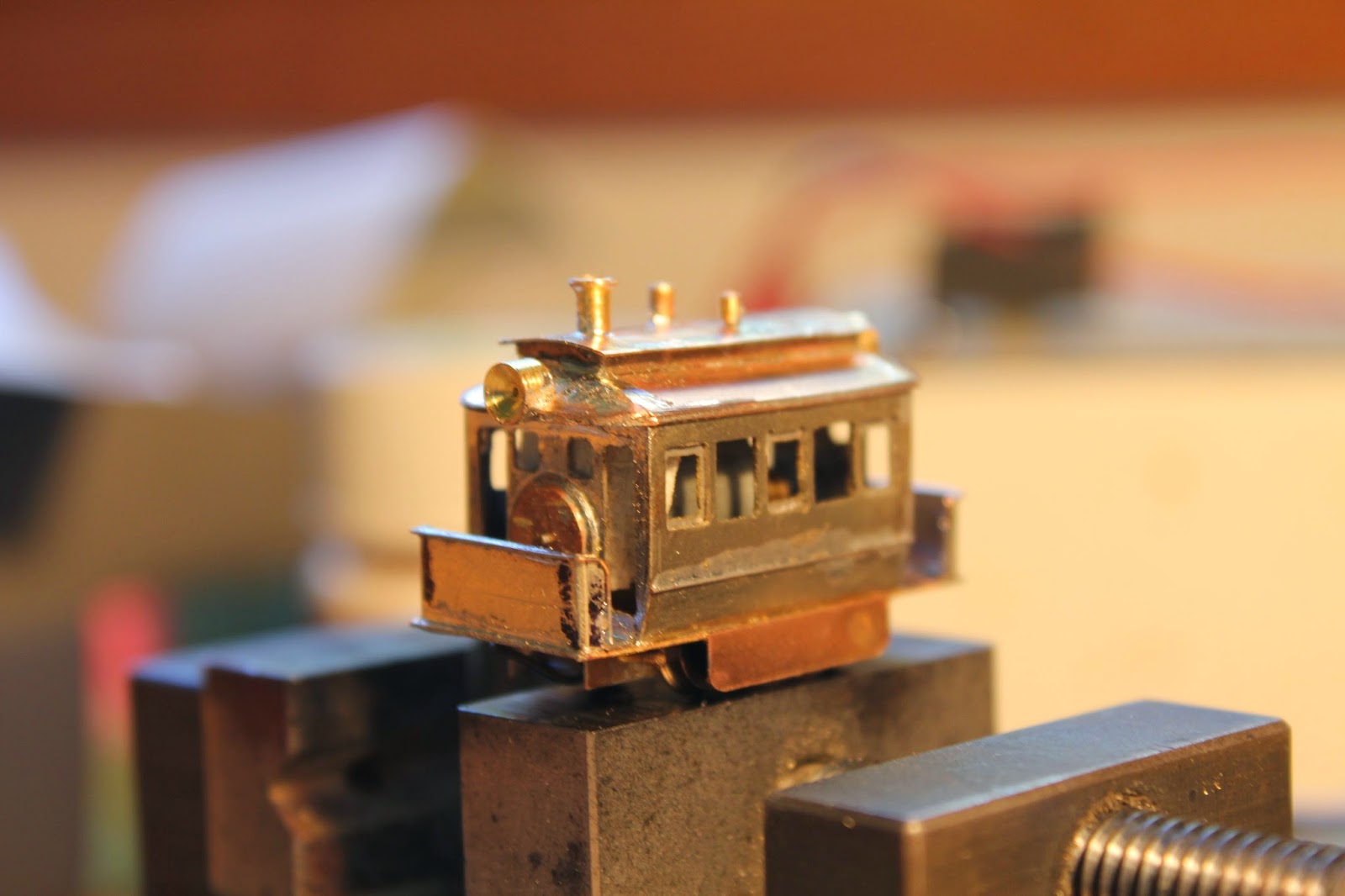 N Scale Scratch building NSWGR (australian)/ Pommy Keepin' on building