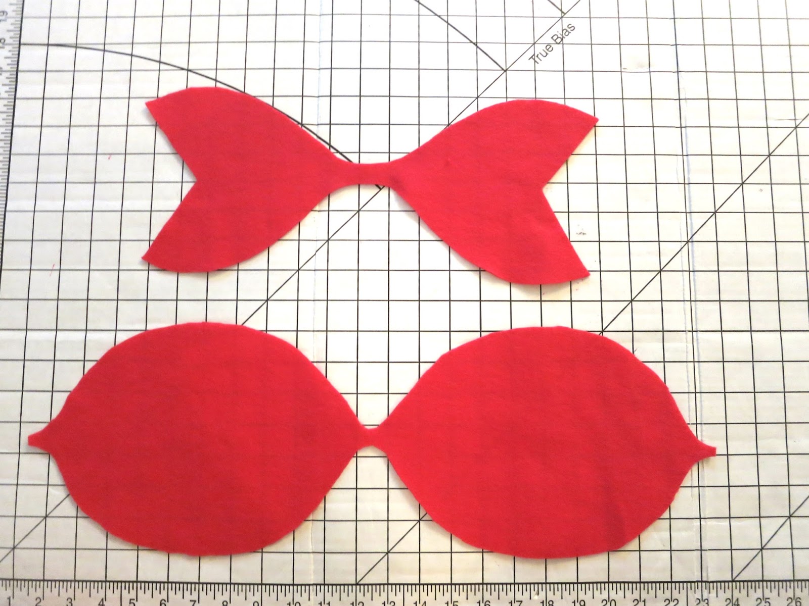 Craft Preppy Felt Bow Pillow Case Cover DIY + Tutorial + Pattern