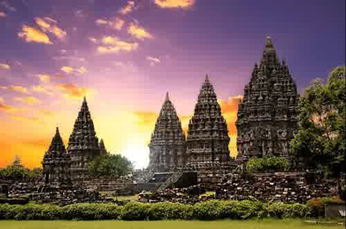 Tourist attraction Prambanan temple in Djogjakarta | Tourism Gemza