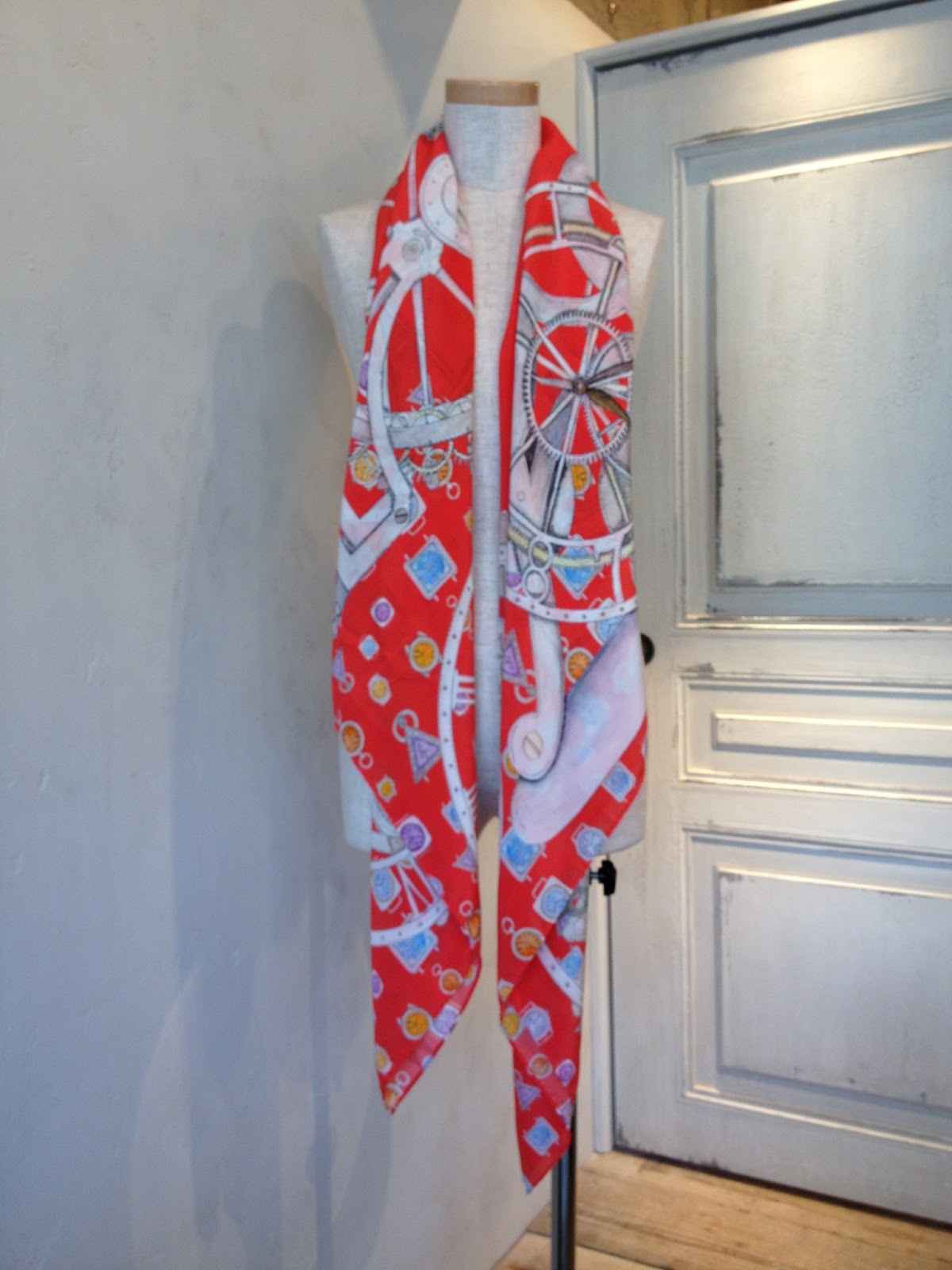 お得高品質】 SWASH.LONDON スワッシュ シルクスカーフカーディガン S