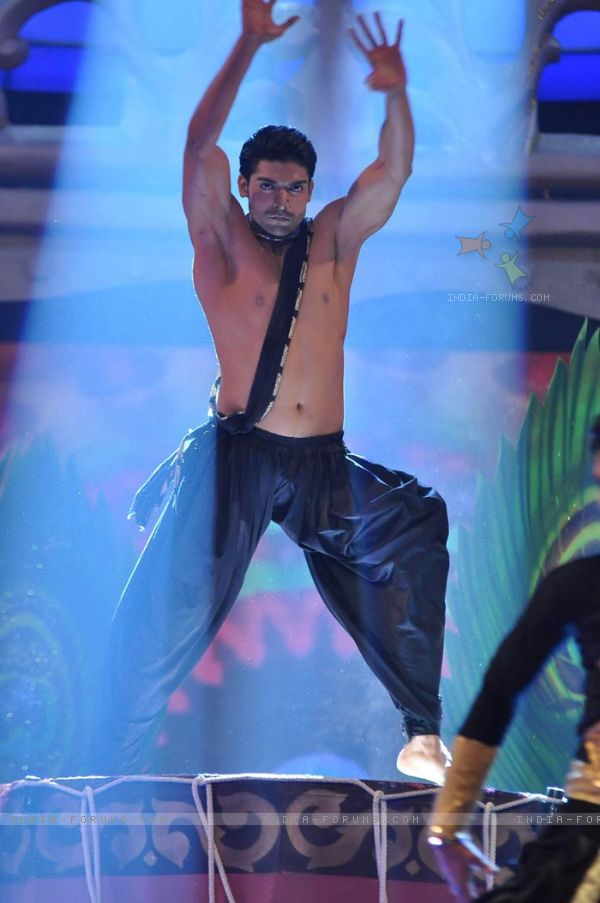 Indian TV Actors Feet: Gurmeet choudhary