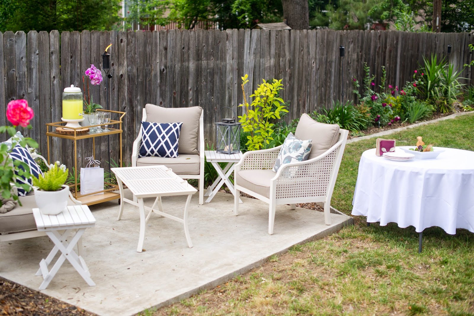 Domestic Fashionista: Backyard Patio Dinner Party