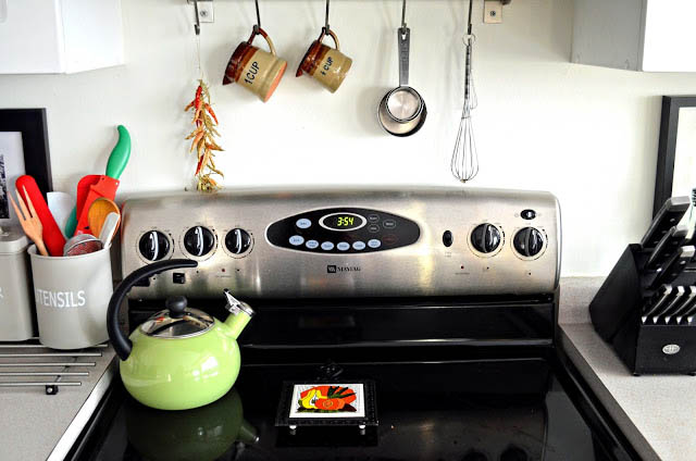 kitchen+stovetop | A Colorful Home Tour: Woman in Real Life {Color My Home Summer Blog Series} | 30 |