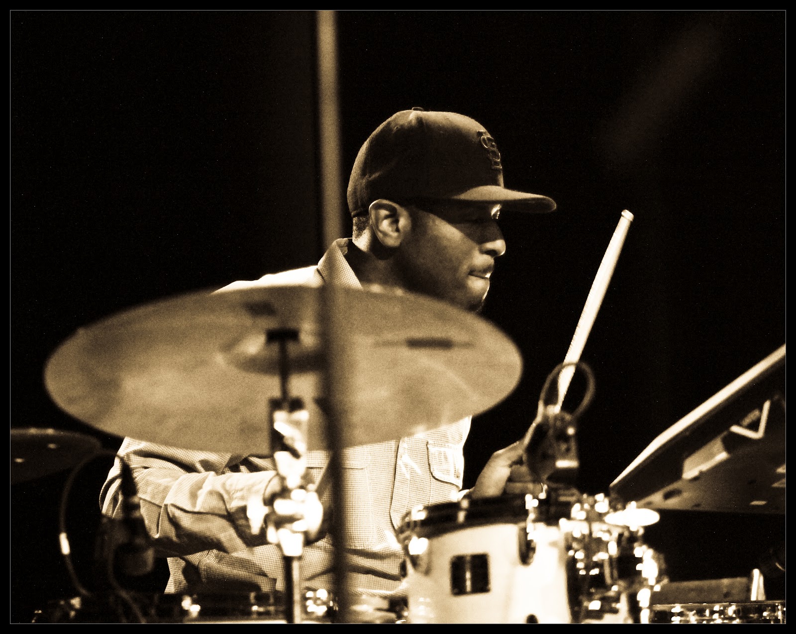 robert glasper nirvana cover vibes4yoursoul v4ys concert review robert glasper robert glasper nirvana cover vibes4yoursoul v4ys concert review robert glasper