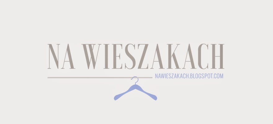 Na wieszakach 