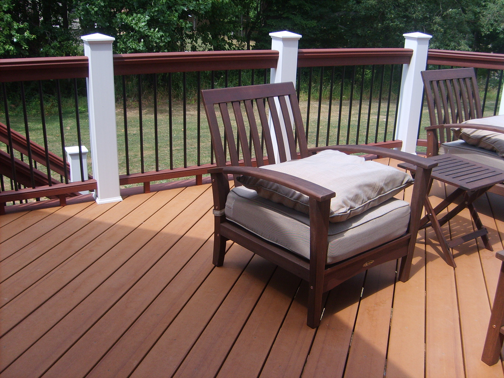Deck Design Ideas Trex Decking Prices Look Beyond The Price For The