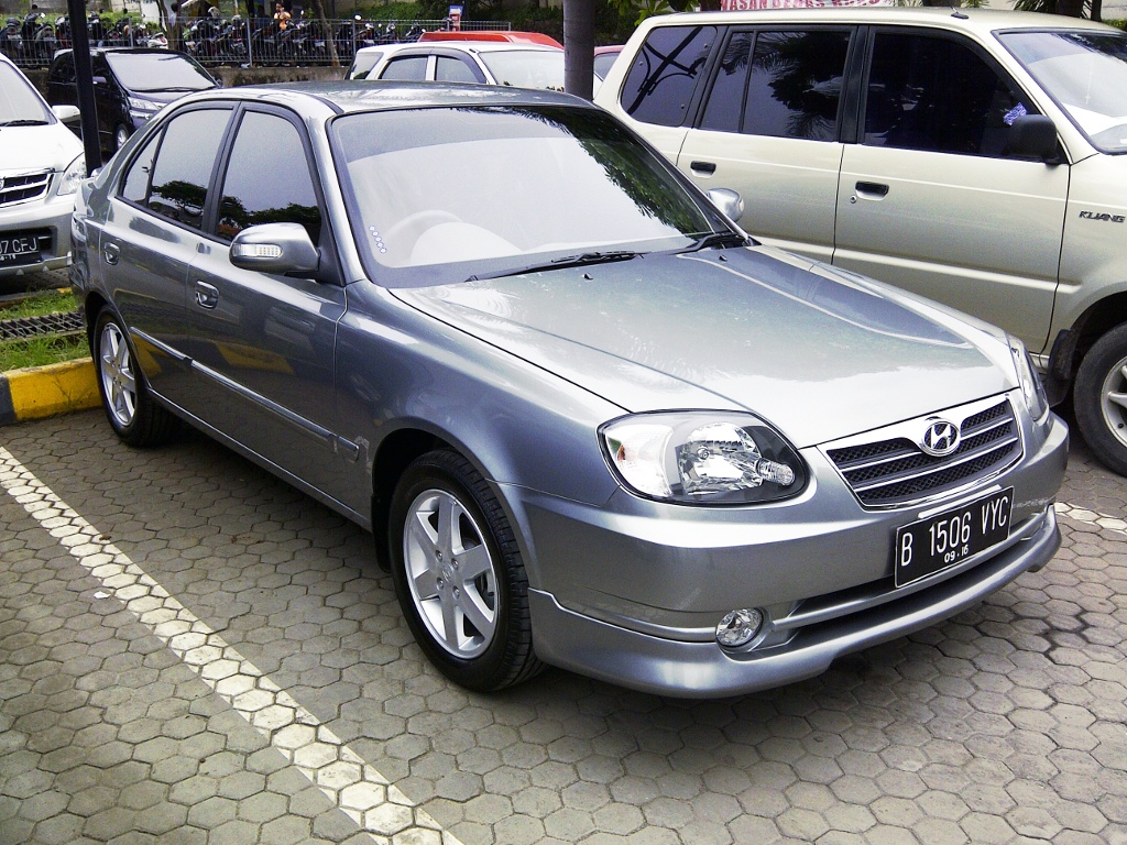 emanuel setio dewo hyundai new avega gx gray 2012 emanuel setio dewo hyundai new avega gx gray 2012