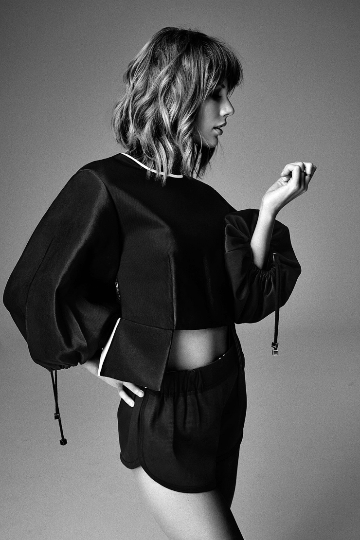 Taylor Swift modeling