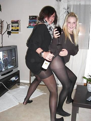 Amatures wearing pantyhose pictures