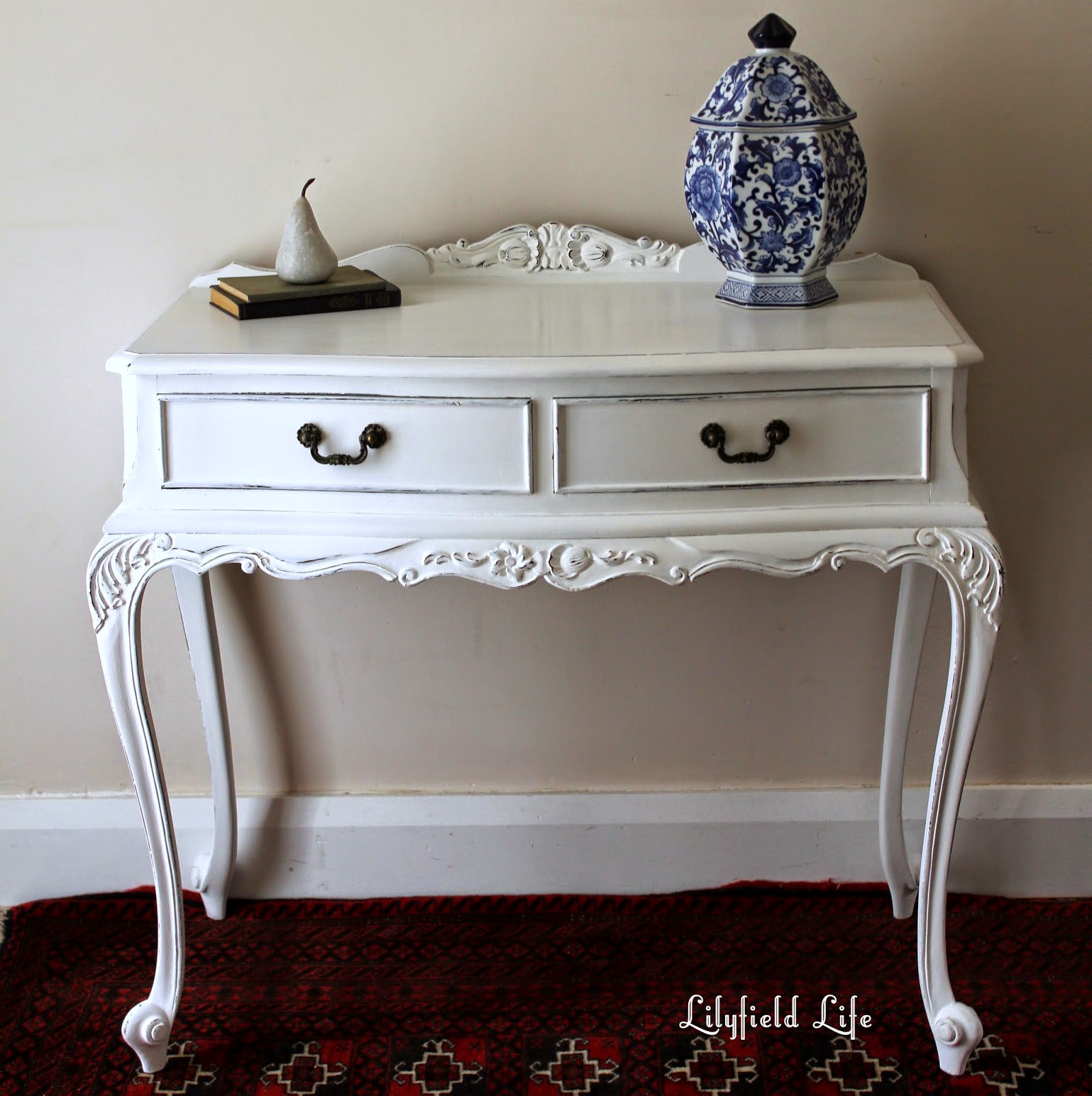 Lilyfield Life White Painted French Style Hall Table / Vanity