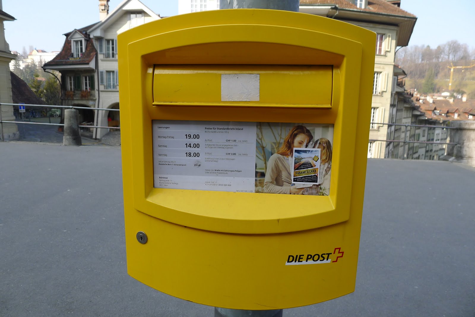 Présentation de quelques timbres et lettres Boîte aux lettres en Suisse