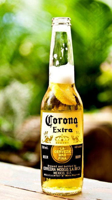 Alcohol and Drinks: Corona Extra