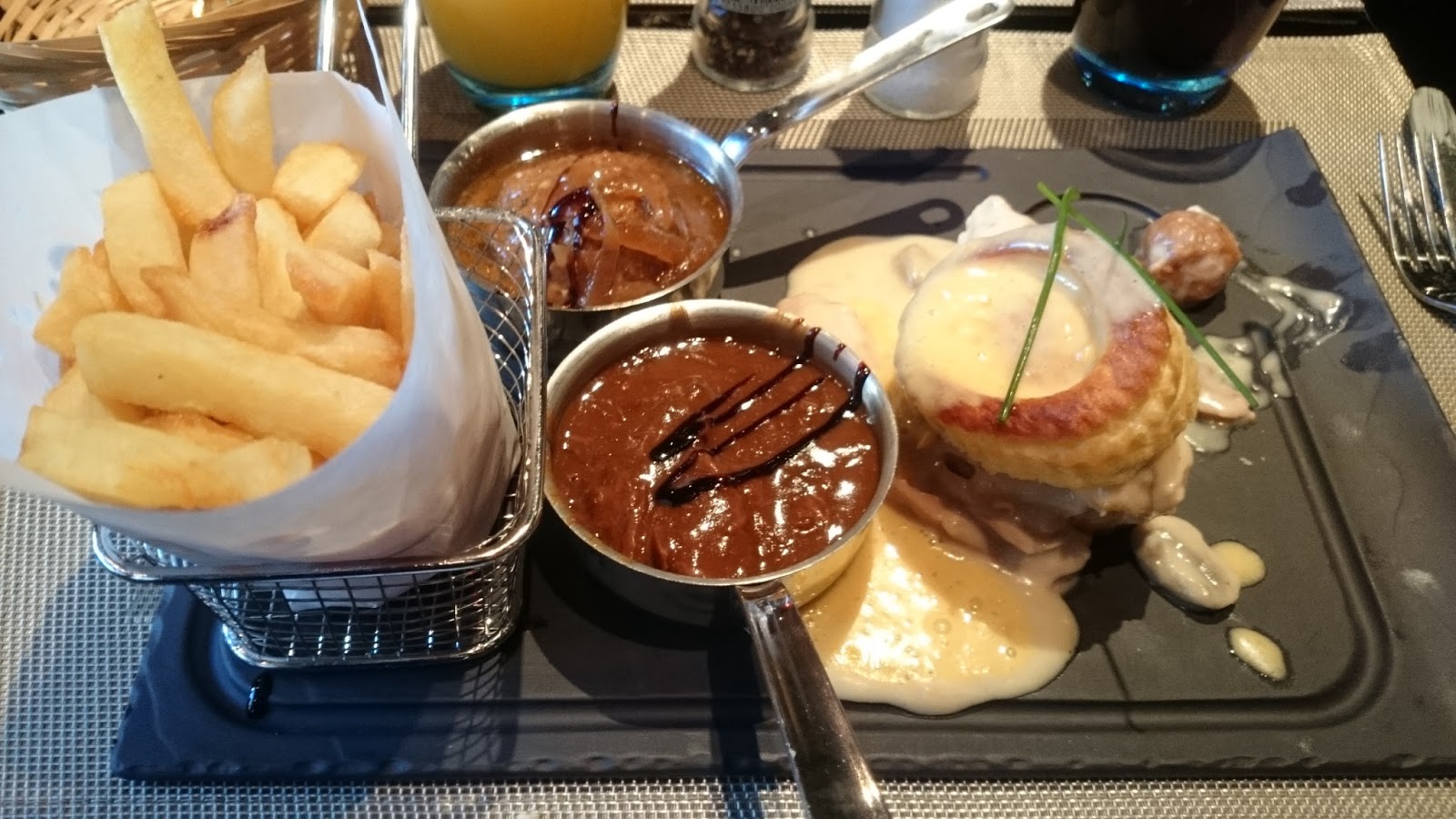 ヨーロッパを歩く ブリュッセルのベルギー料理がおいしいお勧めレストラン「Chutney’s Restaurant」