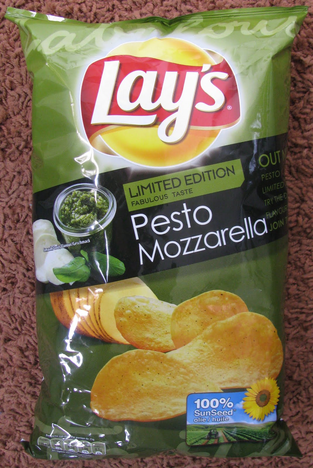 Mangerie?! Lay's pesto mozzarella