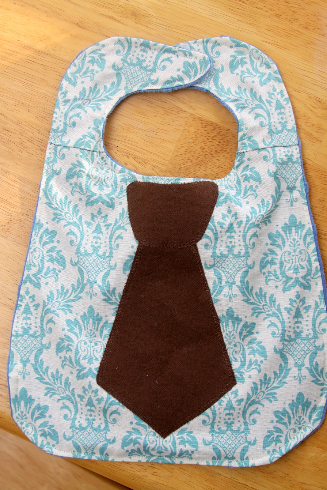 This Momma's Journey The Tie Bib Tutorial