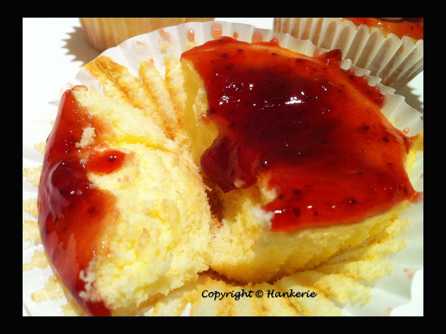 Japanese Cotton Soft Cheese Cake with Strawberry Jam (Paris) Hankerie