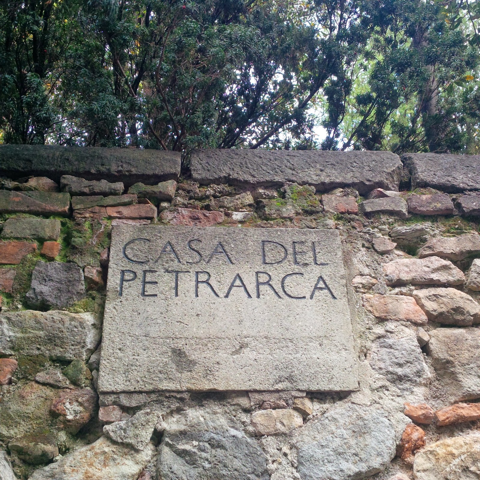 The sign on Casa del Petrarca in Arqua Petrarca
