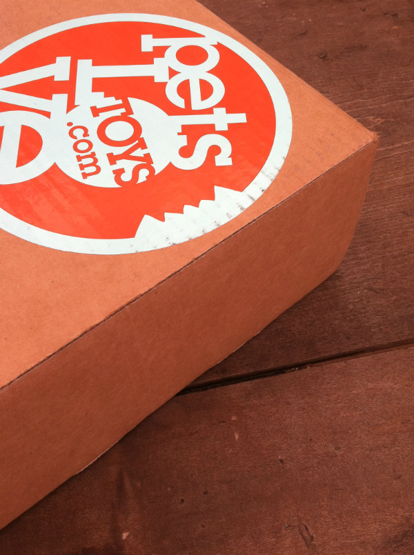 Pets Love Toys Box - October 2012 Review - Monthly Subscription Boxes for Dogs Pets Love Toys Box - October 2012 Review - Monthly Subscription Boxes for Dogs