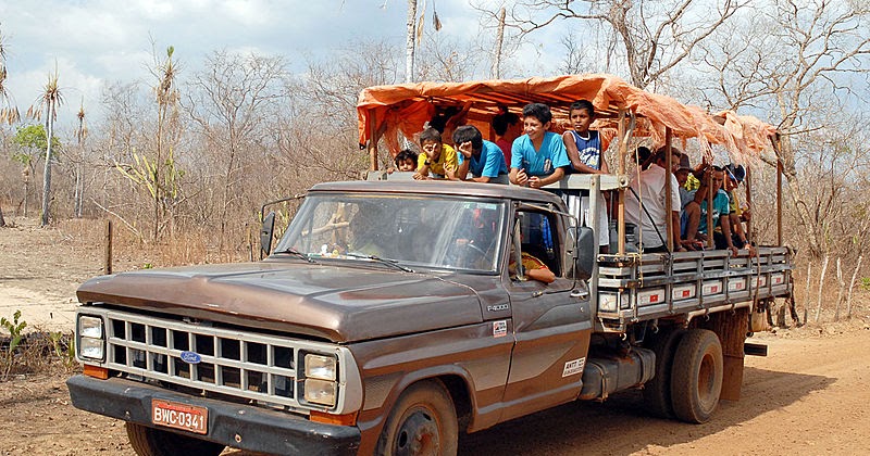 SerTÃO Des-ENCANTADO: Pau de Arara - Letras de Duas Músicas Sobre o Tema