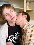 Picture of kissing twinks