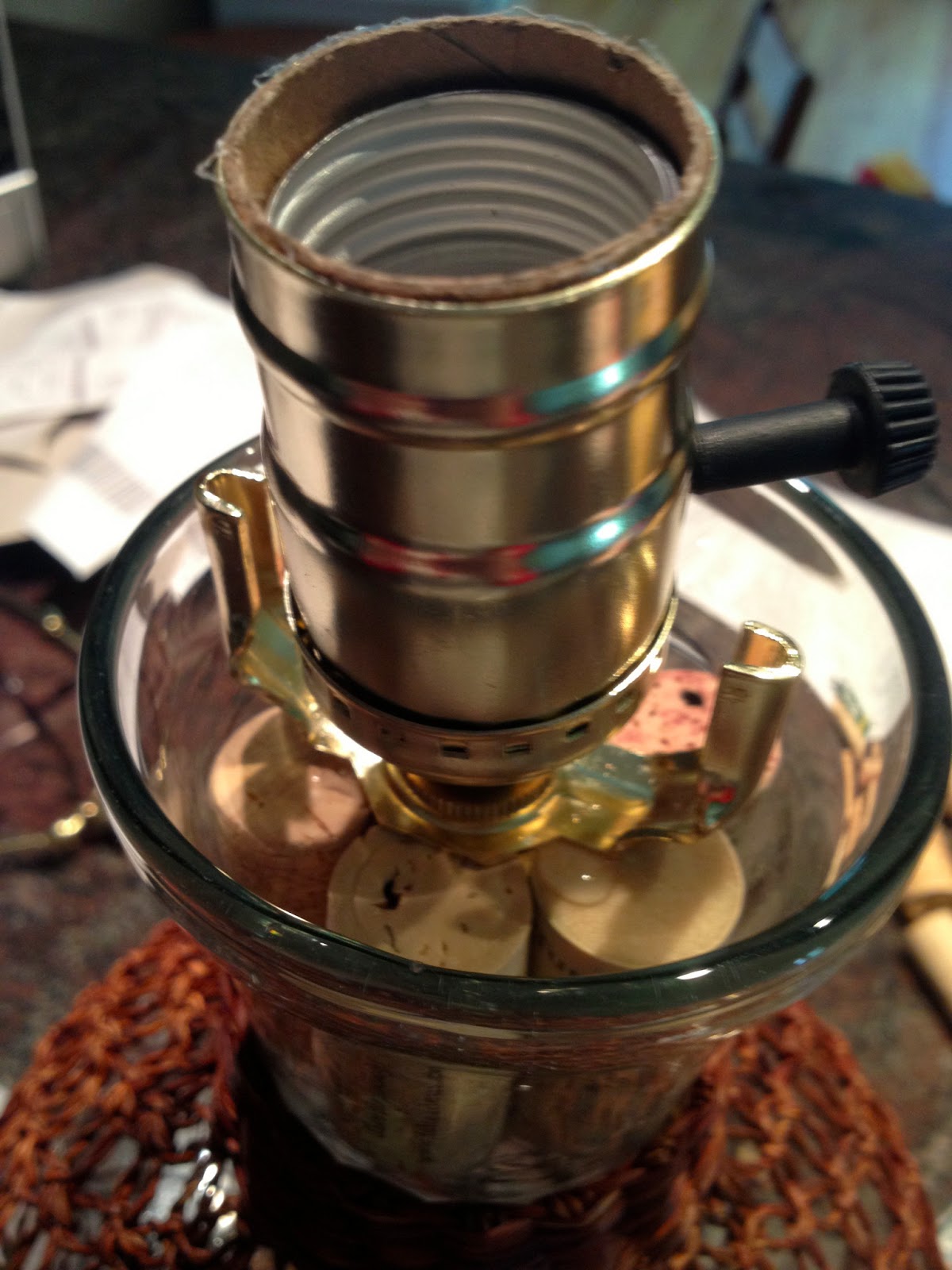 Two It Yourself DIY lamp from a jar or bottle (without drilling into