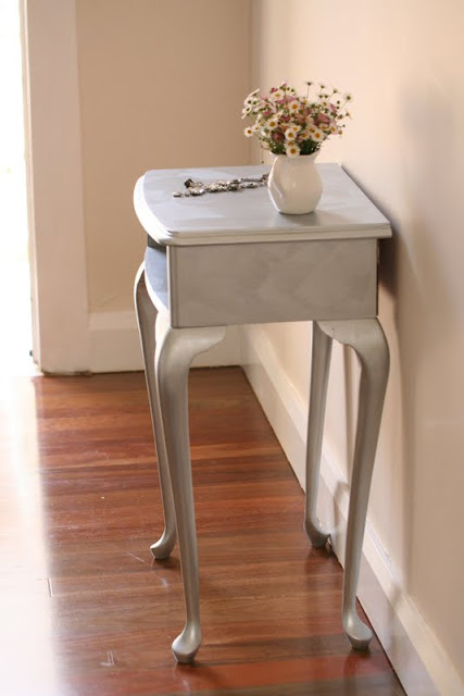 Painting a side table with Porters Duchess Satin French Silver.
