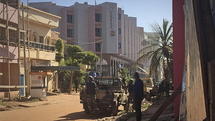 Varios muertos en operación para liberar rehenes en Malí de Jihadistas