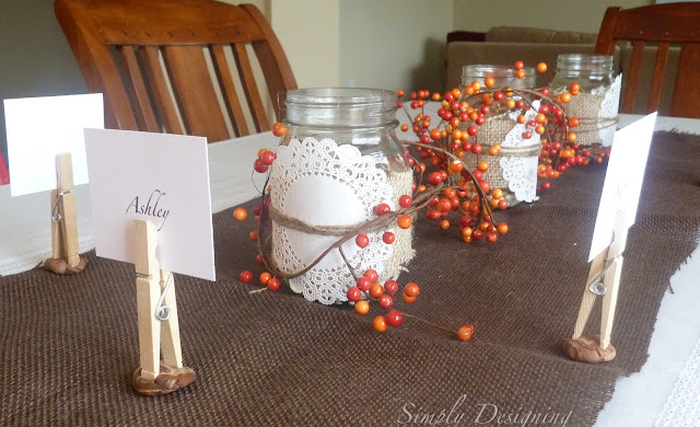 Thanksgiving Table Decor - simple and only cost pennies to create | Simply Designing  #thanksgiving