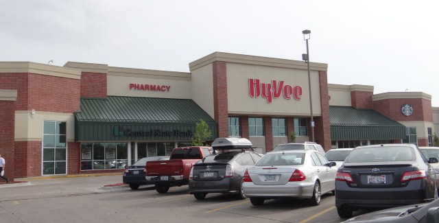 Walkabout With Wheels Blog: The HY-Vee Grocery Store in Muscatine, Iowa