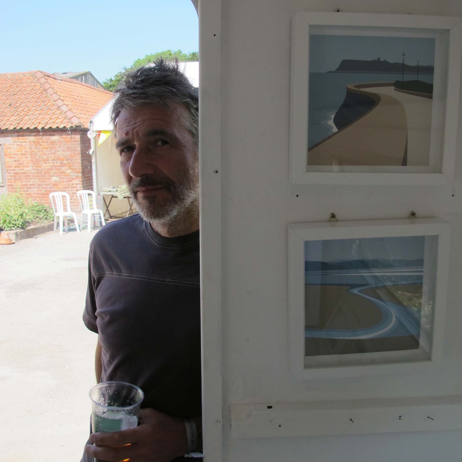 duckettandjeffreys: Duckett and Jeffreys at Moonbeams with the Touring Caravan Gallery