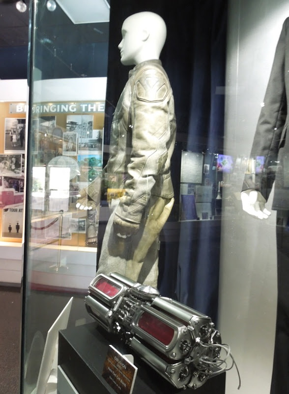 Hollywood Movie Costumes and Props Tom Cruise's Oblivion costume and fuel cell bomb prop