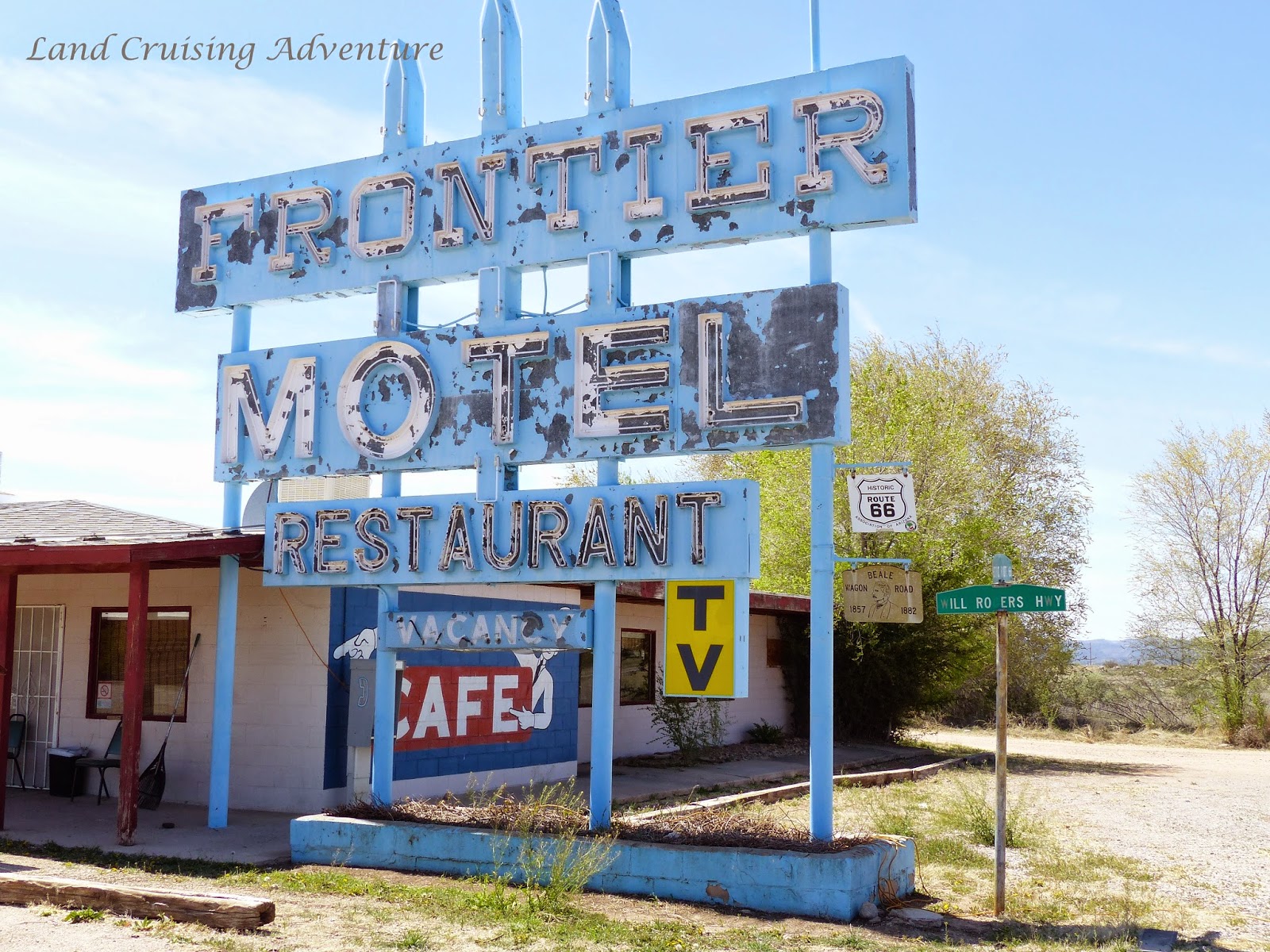 Land Cruising Adventure Route 66 in Arizona Kingman to Peach Springs