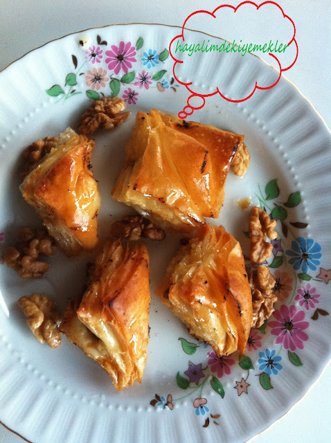 resimli  degisik bayram tatlilari Muhallebili Şöbiyet  tatlısı tarifi