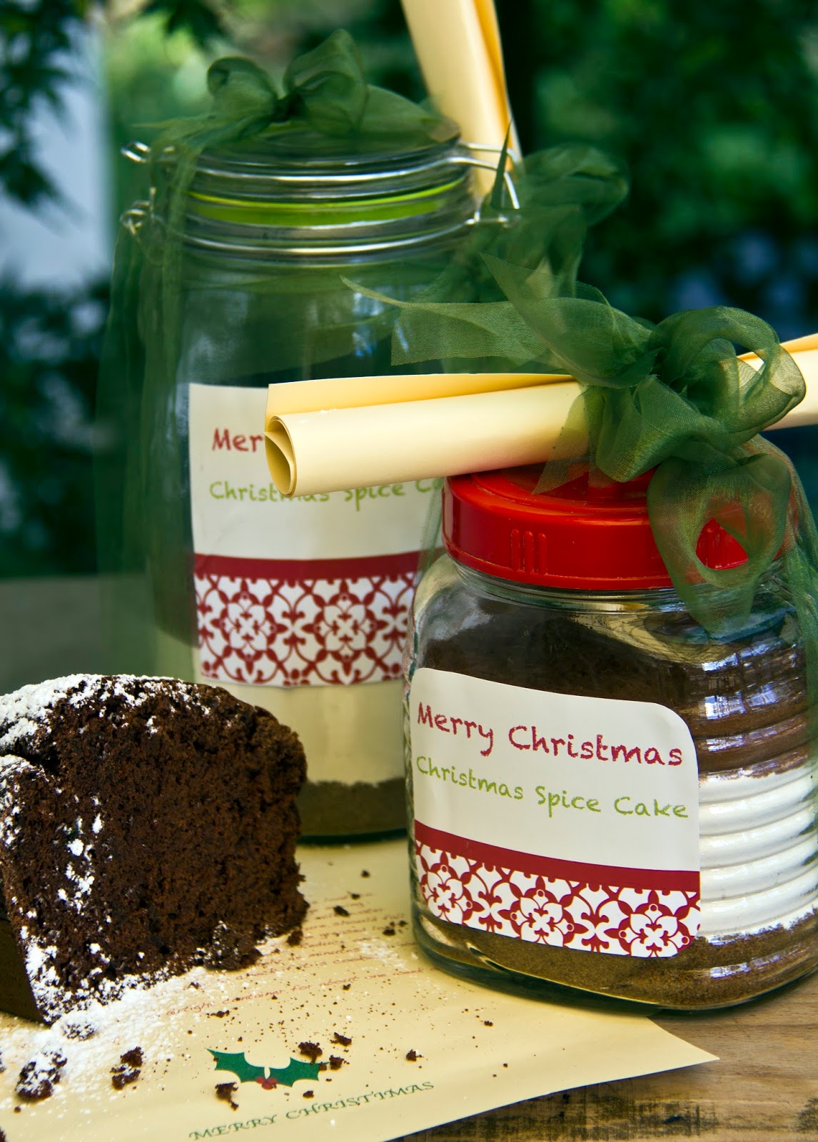 The Food Collective Raving Recipes: Christmas spice cake in a jar