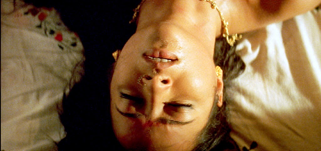 Indian Actress Hot Pictures: Hot Actress Reema Sen Bed Room Scene From