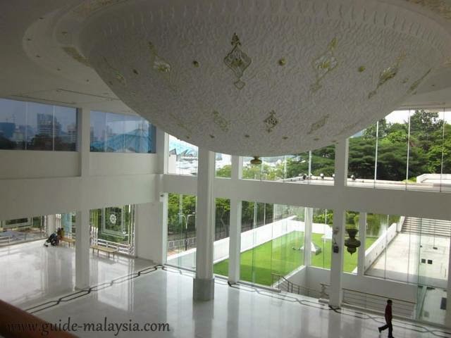 	متحف الفن الإسلامي في كوالا لمبور، الأكبر في جنوب شرق آسيا Kuala-Lumpur-Museum-of-Islamic-arts-Daleel-AlArabi-Malaysia+%288%29