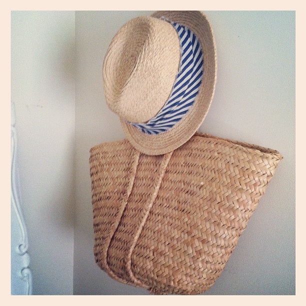 Shorely Chic Straw Hat Wall Decor